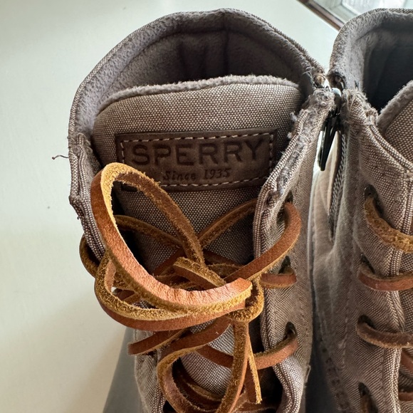 Sperry Duck Boots-Grey/Tan size 8 women’s - Picture 2 of 4
